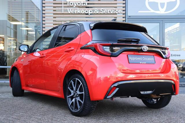 Toyota YARIS 1.5 Hybrid Launch Edition, Parkeersensoren , Navigatie , Stoelverwarming , Head-Up-Display