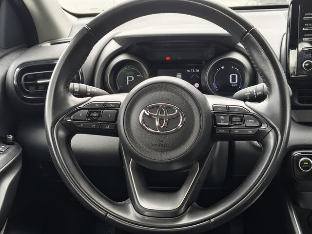 Toyota YARIS 1.5 Hybrid Dynamic | Trekhaak Afn. | All Seasons | Navi | Keyless Entry & Star