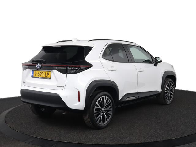 Toyota YARIS Cross 1.5 Hybrid Executive | Parkeer sensoren Stoelverwarming | Apple carplay & Android auto |