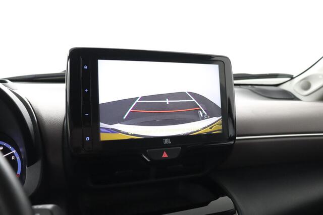 Toyota YARIS Cross 1.5 Hybrid Executive | Parkeer sensoren Stoelverwarming | Apple carplay & Android auto |