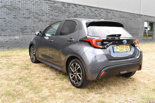Toyota YARIS 1.5 Hybrid Dynamic Navigatie btw auto