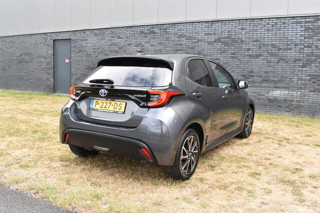 Toyota YARIS 1.5 Hybrid Dynamic Navigatie btw auto