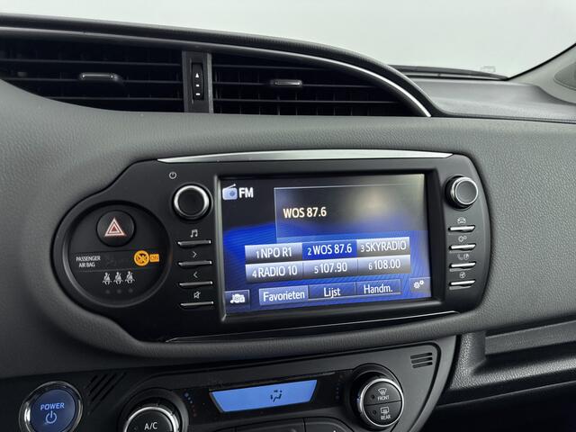 Toyota YARIS 1.5 Hybrid Energy | Dealer onderhouden | Trekhaak afneembaar | Navigatie | Climate Control | Achteruitrijcamera |