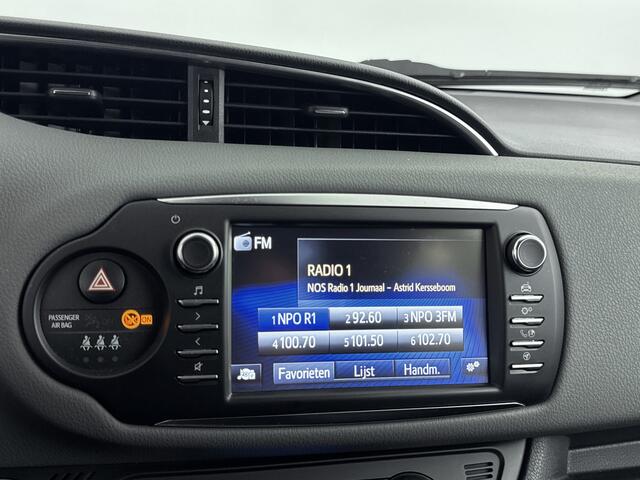 Toyota YARIS 1.5 Hybrid Dynamic | Dealer onderhouden | 1e eigenaar | Navigatie | Climate Control | Cruise Control | Achteruitrijcamera | DAB | Bluetooth |