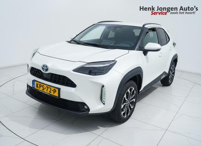 Toyota YARIS Cross 1.5 Hybrid 115 First Edition uit 2025 Rijklaar + Fabrieksgarantie Henk Jongen Auto's in Helmond, al 50 jaar service zoals 't hoort!