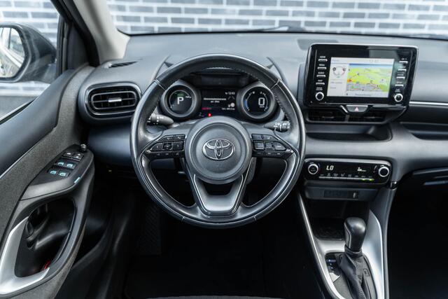 Toyota YARIS 1.5 Hybrid Dynamic | Trekhaak | Navigatie | Apple Carplay | Android Auto | Achteruitrijcamera | LED Koplampen | Keyless Entry | All-Season banden | Climate Control | Cruise Control Adaptief