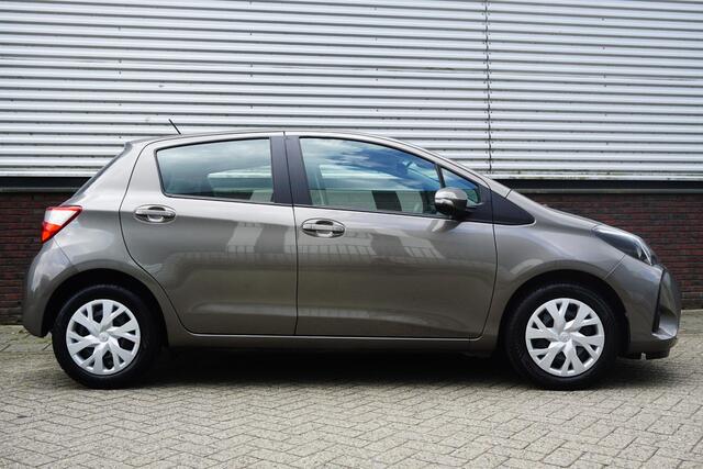 Toyota YARIS 1.0 VVT-i Comfort/2e Eigenaar/All-season/NL Auto!