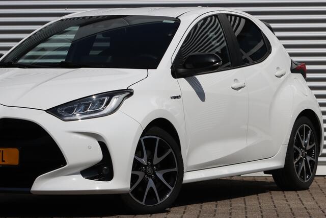 Toyota YARIS 1.5 Hybrid Executive JBL / Head-Up
