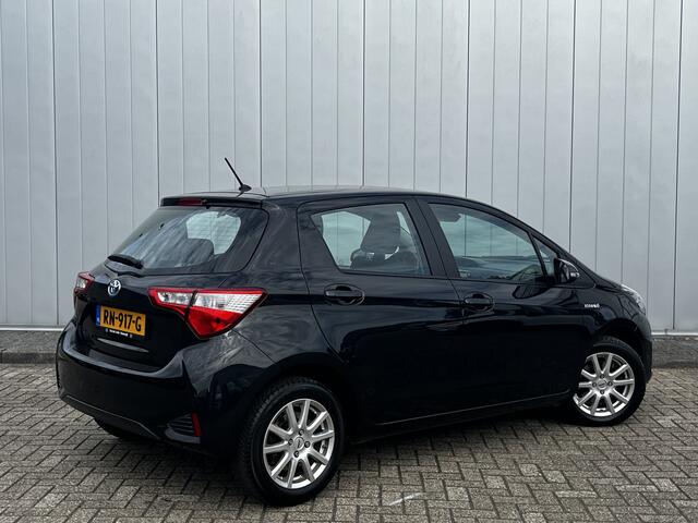 Toyota YARIS 1.5 Hybrid Aspiration NL Auto Dealer Onderhouden Clima Cruise Camera