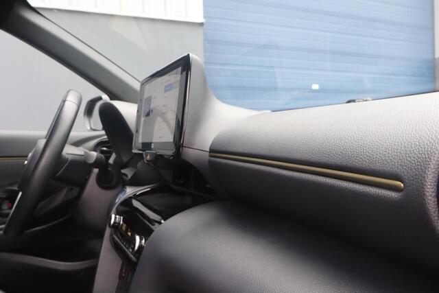 Toyota YARIS Cross 1.5 Hybrid Adventure | NL auto | Nieuwprijs ¤37.339,- Afneembare Trekhaak | Stoelverwarming | 40.128Km | Electrische Achterklep | 2022