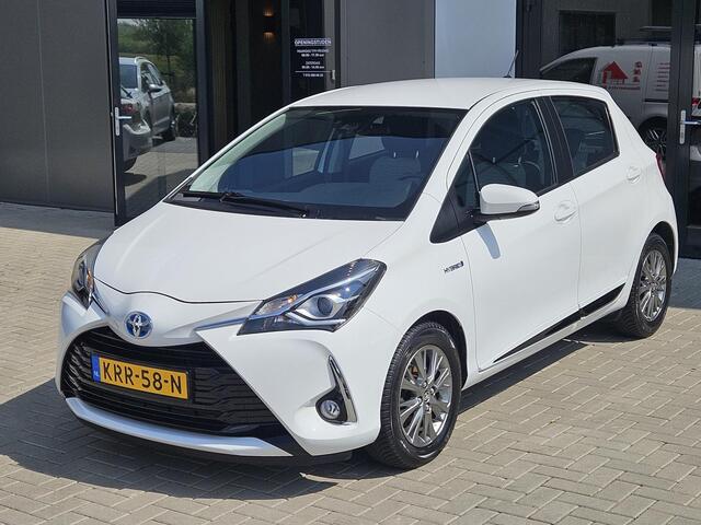 Toyota YARIS 1.5 Hybrid Design ECC Camera LM