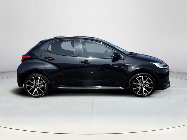 Toyota YARIS 1.5 Hybrid Executive | Naviatie | Apple CarPlay/Android auto | Head-up dispay