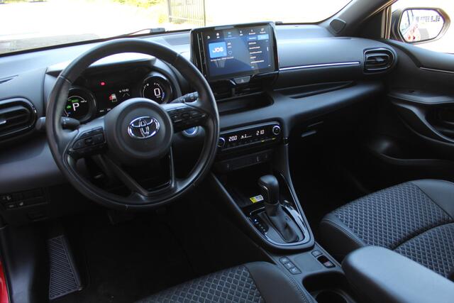 Toyota YARIS 1.5 Hybrid Executive Bi-tone | Rijklaar | Blind Spot | Stoel-/stuurverw. | Sensoren v+a | Apple/Android | Half-leder | Dealer onderhouden