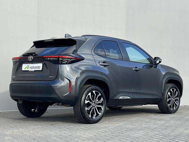 Toyota YARIS Cross 1.5 Hybrid 115 Dynamic / Dealer onderhouden / 10 jaar garantie mogelijk / Comfort Pack / Navigatie via abbo of Apple Carplay Android / Stuur-, stoel- en voorruitverwarming / Climate Control / 17" LM wielen /