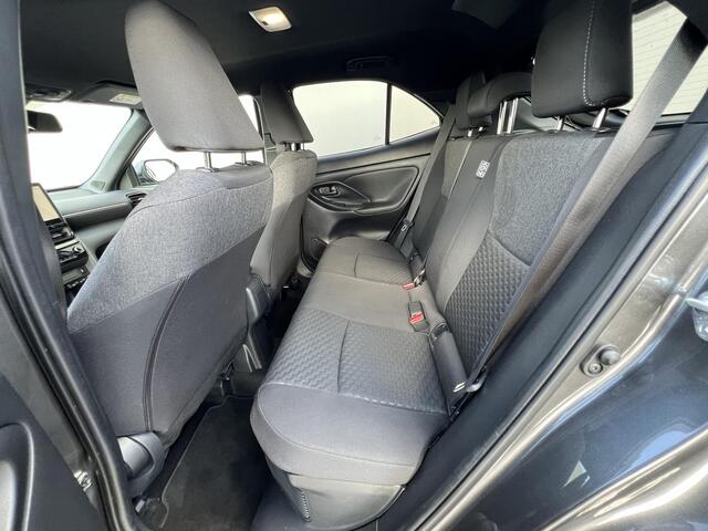 Toyota YARIS Cross 1.5 Hybrid 115 Dynamic / Dealer onderhouden / 10 jaar garantie mogelijk / Comfort Pack / Navigatie via abbo of Apple Carplay Android / Stuur-, stoel- en voorruitverwarming / Climate Control / 17" LM wielen /