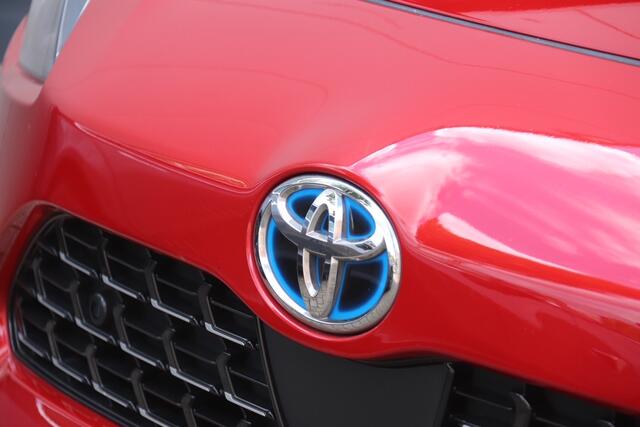 Toyota YARIS Cross 1.5 Hybrid Executive, Stoelverwarming, Carplay, Camera, JBL!