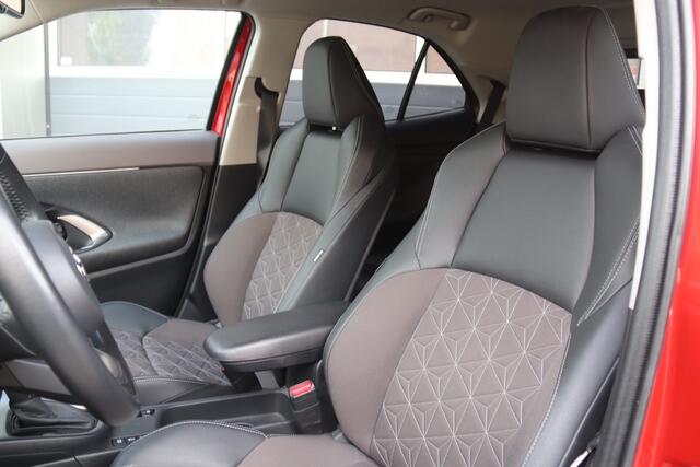 Toyota YARIS Cross 1.5 Hybrid Executive, Stoelverwarming, Carplay, Camera, JBL!