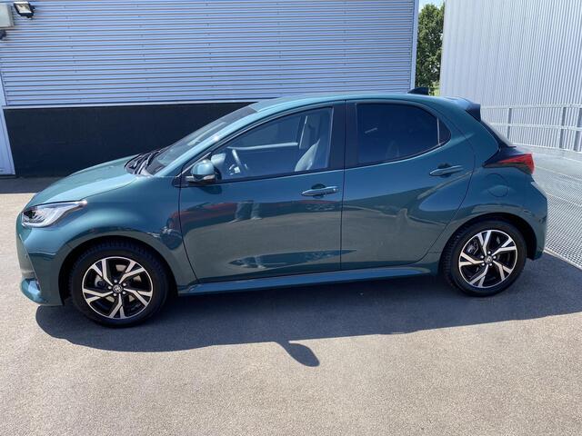 Toyota YARIS 1.5 Hybrid 115 Dynamic COMFORT PACK, Stoel- en stuurverwarming, dodehoek detectie, parkeersensoren, navigatie Apple CarPlay/Android Auto, camera, draadloze telefoonlader