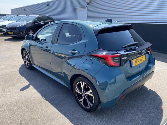 Toyota YARIS 1.5 Hybrid 115 Dynamic COMFORT PACK, Stoel- en stuurverwarming, dodehoek detectie, parkeersensoren, navigatie Apple CarPlay/Android Auto, camera, draadloze telefoonlader