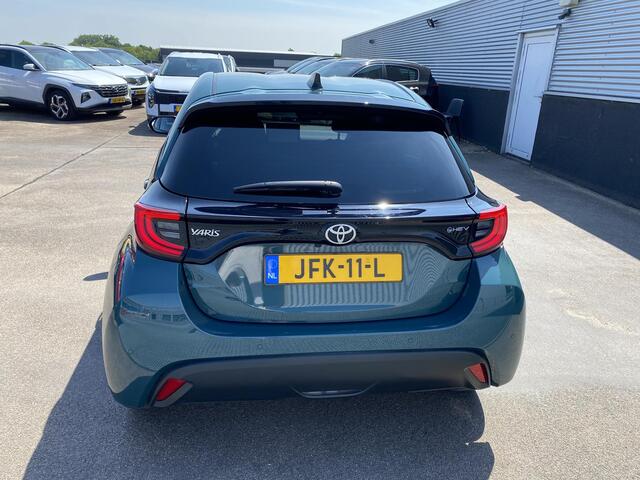 Toyota YARIS 1.5 Hybrid 115 Dynamic COMFORT PACK, Stoel- en stuurverwarming, dodehoek detectie, parkeersensoren, navigatie Apple CarPlay/Android Auto, camera, draadloze telefoonlader