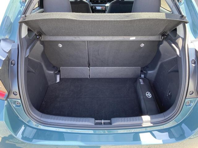 Toyota YARIS 1.5 Hybrid 115 Dynamic COMFORT PACK, Stoel- en stuurverwarming, dodehoek detectie, parkeersensoren, navigatie Apple CarPlay/Android Auto, camera, draadloze telefoonlader