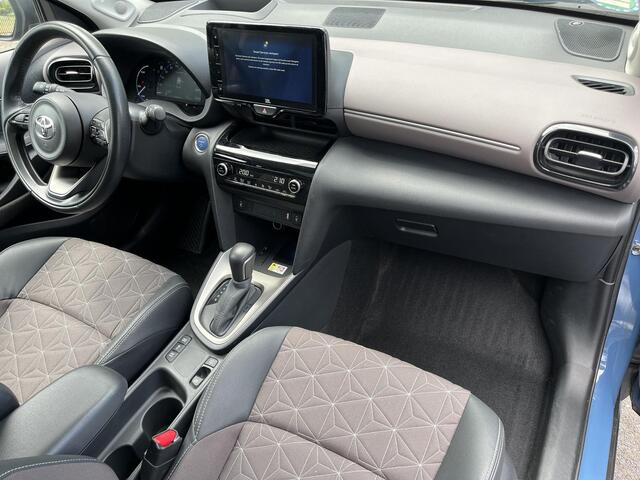 Toyota YARIS Cross 1.5 Hybrid Executive | Trekhaak | Panoramadak | Head up display | Carplay |