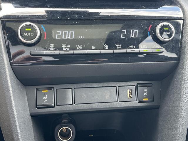 Toyota YARIS Cross 1.5 Hybrid Executive | Trekhaak | Panoramadak | Head up display | Carplay |