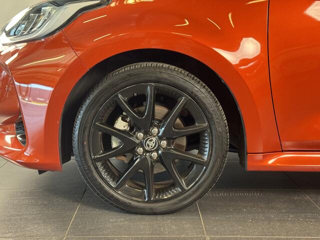 Toyota YARIS 1.5 Hybrid Executive + Premium Pack | Panoramadak | JBL audio | Stoel/stuurverwarming | Headup-display |