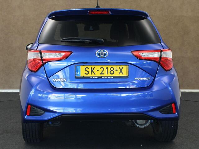 Toyota YARIS 1.5 Hybrid Premium - ORIGINEEL NEDERLANDSE AUTO - AFKOMSTIG VAN EERSTE EIGENAAR! - 100% DEALER ONDERHOUDEN - NAVIGATIE - ACHTERUITRIJCAMERA - PANORAMADAK