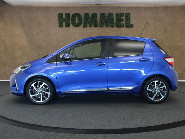 Toyota YARIS 1.5 Hybrid Premium - ORIGINEEL NEDERLANDSE AUTO - AFKOMSTIG VAN EERSTE EIGENAAR! - 100% DEALER ONDERHOUDEN - NAVIGATIE - ACHTERUITRIJCAMERA - PANORAMADAK
