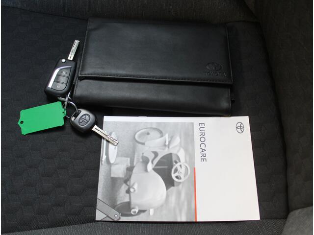 Toyota YARIS 1.5 Hybrid 115 Active CLIMATE | ADAPCRUISE | CARPLAY | DAB | LED | CAMERA | ISOFIX