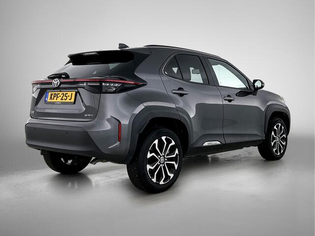 Toyota YARIS Cross 1.5 Hybrid 115 First Edition | Comfort Pack |