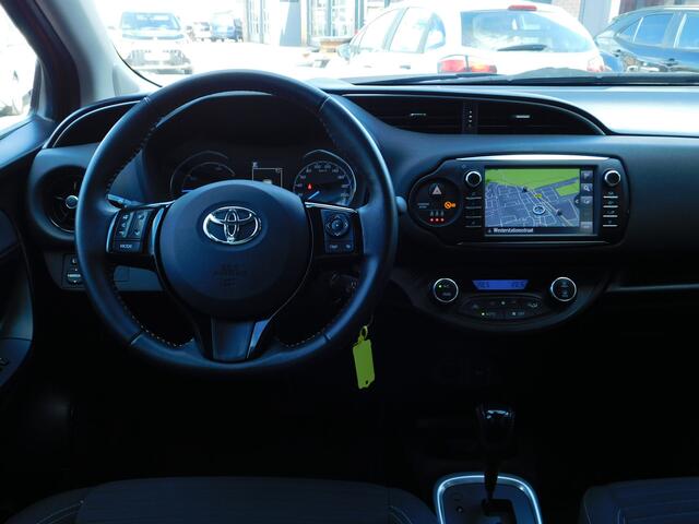 Toyota YARIS 1.5 Hybrid Design | NAVI