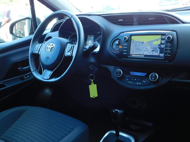 Toyota YARIS 1.5 Hybrid Design | NAVI