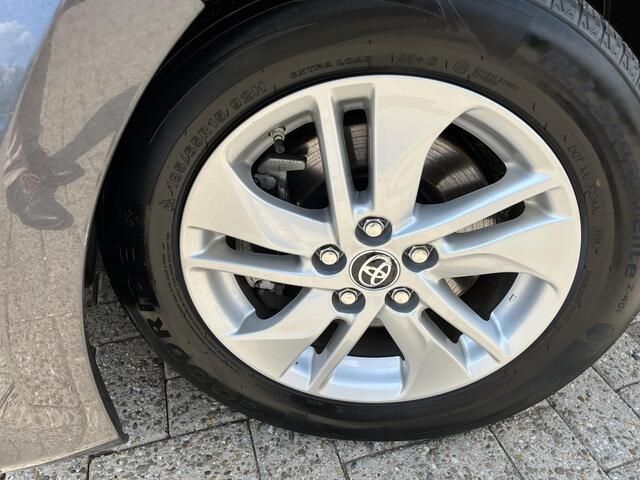 Toyota YARIS 1.5 Hybrid Active PLUS l Stoelverwarming | Stuurverwarming | Parkeersensoren