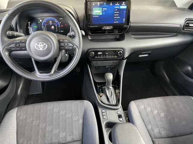 Toyota YARIS 1.5 Hybrid 115 Dynamic | LED koplampen | Carplay | Licht metalen velgen | Parkeercamera |
