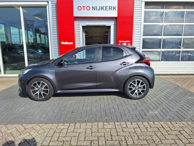 Toyota YARIS 1.5 Hybrid Style Limited met trekhaak
