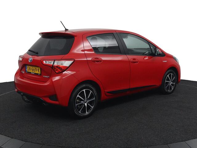 Toyota YARIS 1.5 Hybrid Design Sport | Origineel NL | Trekhaak | Privacy Glas | Climate Control | Cruise Control |