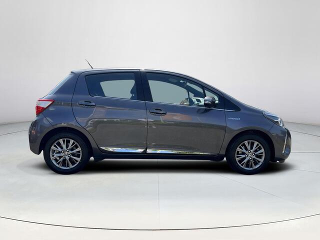 Toyota YARIS 1.5 Hybrid Executive | Navigatie | Fietsendragerbeugel | Parkeersensoren | Licht metalen velgen |