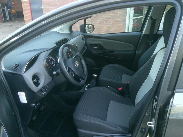 Toyota YARIS 1.0 VVT-i Aspiration