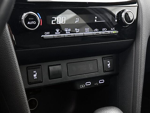 Toyota YARIS Cross 1.5 Hybrid 115 First Edition | Navigatie | Lichtmetalen velgen |