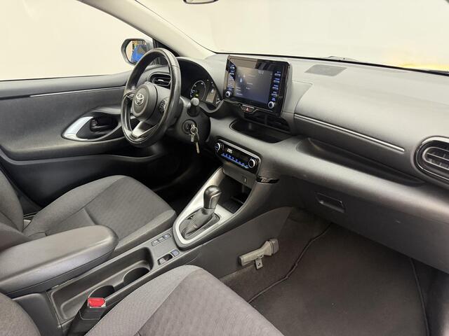 Toyota YARIS 1.5 Hybrid Active | Trekhaak | Cam achter | All weatherbanden | NL auto