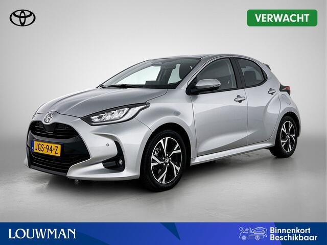 Toyota YARIS 1.5 Hybrid 115 Dynamic Comfort Pack | BTW voertuig | Stoel+stuurverwarming | Dodehoek detectie | Parkeersensoren voor+achter | Climate Control | Cruise Control Adaptive | Achteruitrijcamera | Apple CarPlay/Android Auto |
