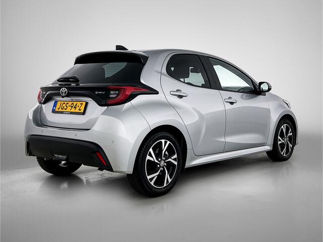 Toyota YARIS 1.5 Hybrid 115 Dynamic Comfort Pack | BTW voertuig | Stoel+stuurverwarming | Dodehoek detectie | Parkeersensoren voor+achter | Climate Control | Cruise Control Adaptive | Achteruitrijcamera | Apple CarPlay/Android Auto |