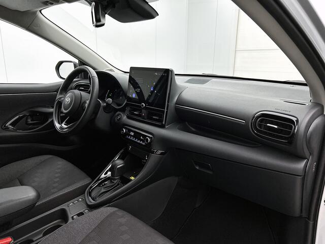 Toyota YARIS 1.5 Hybrid 115 Dynamic Comfort Pack | BTW voertuig | Stoel+stuurverwarming | Dodehoek detectie | Parkeersensoren voor+achter | Climate Control | Cruise Control Adaptive | Achteruitrijcamera | Apple CarPlay/Android Auto |