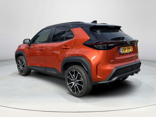 Toyota YARIS Cross 1.5 Hybrid GR Sport | Stoel- + stuurverwarming | Carplay | Parkeersensoren | Dode hoek waarschuwing |