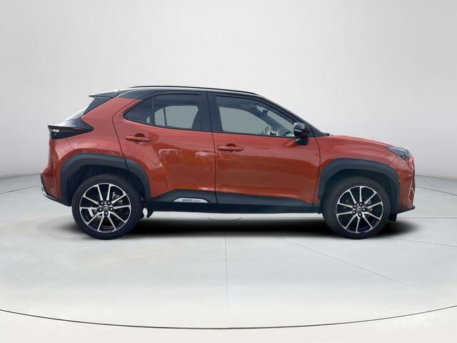 Toyota YARIS Cross 1.5 Hybrid GR Sport | Stoel- + stuurverwarming | Carplay | Parkeersensoren | Dode hoek waarschuwing |