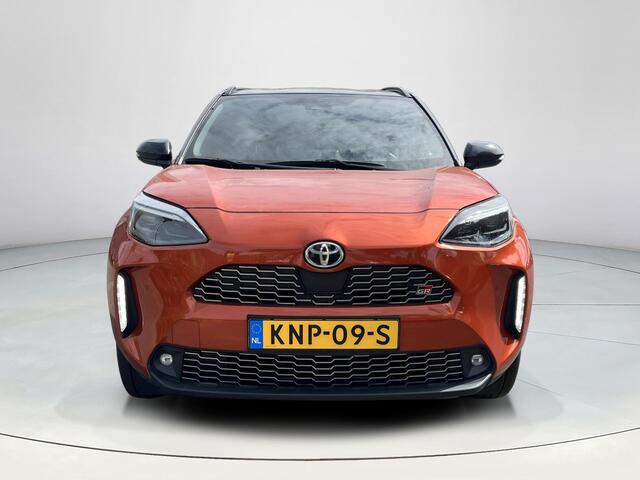 Toyota YARIS Cross 1.5 Hybrid GR Sport | Stoel- + stuurverwarming | Carplay | Parkeersensoren | Dode hoek waarschuwing |
