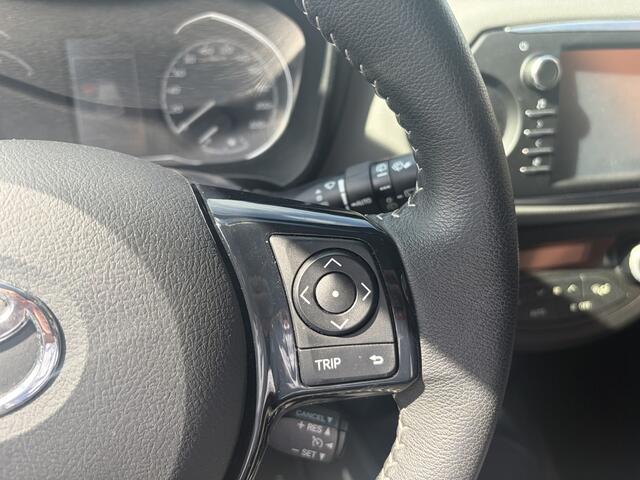 Toyota YARIS 1.5 Hybrid Dynamic | Navi | Climate | Camera!
