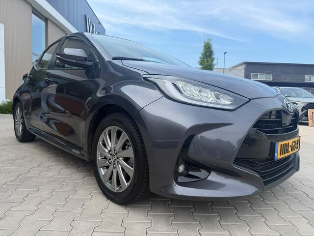 Toyota YARIS 1.5 Hyb. Dynamic Limited | All Seasons | Trekhaak